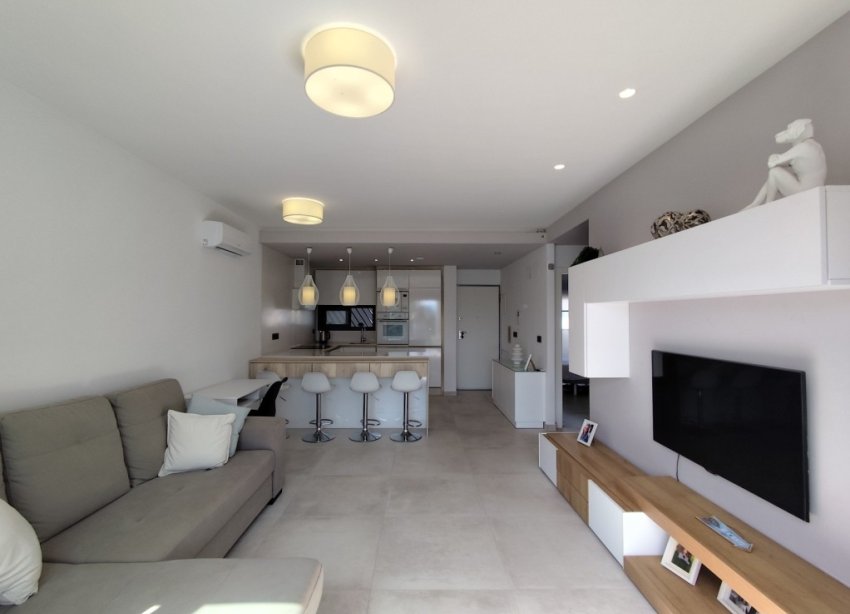 Reventa - Apartamento / Dúplex - El Raso