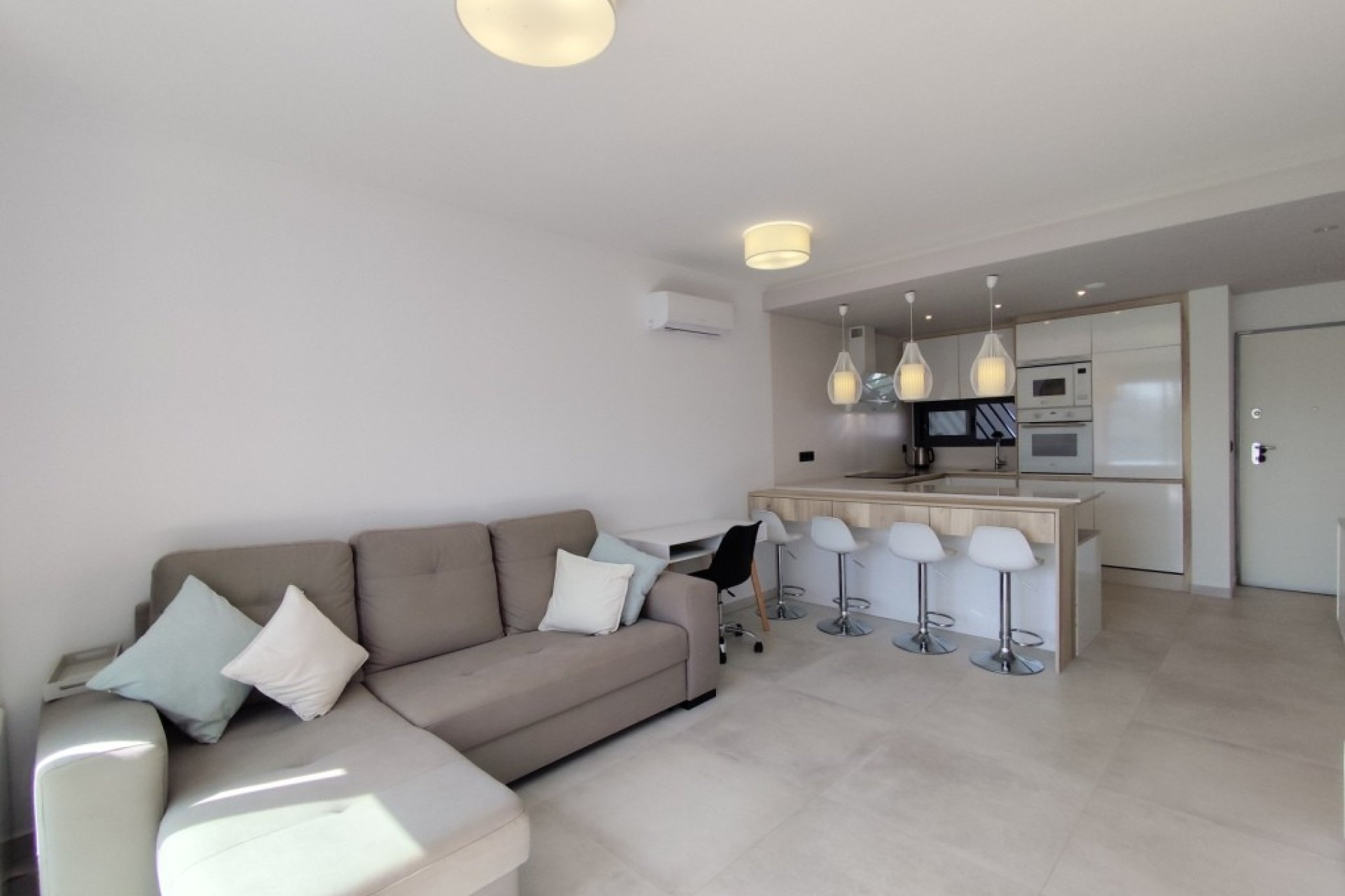 Reventa - Apartamento / Dúplex - El Raso
