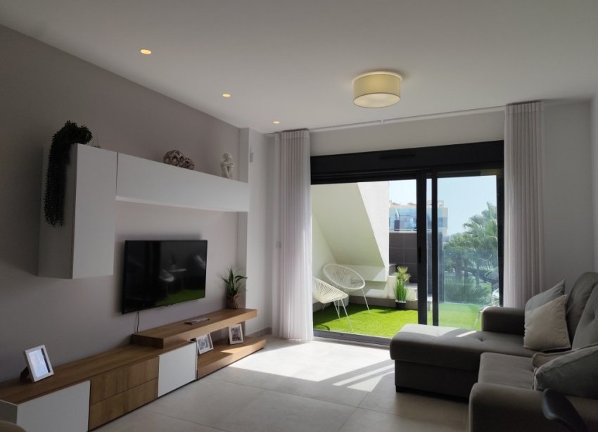 Reventa - Apartamento / Dúplex - El Raso