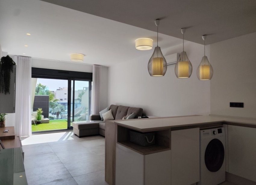 Reventa - Apartamento / Dúplex - El Raso