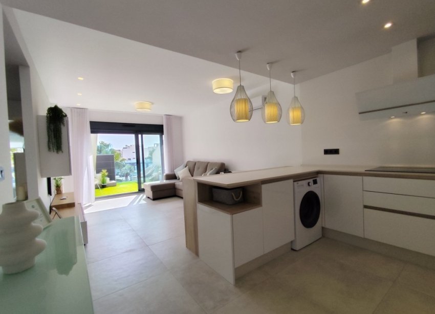 Reventa - Apartamento / Dúplex - El Raso
