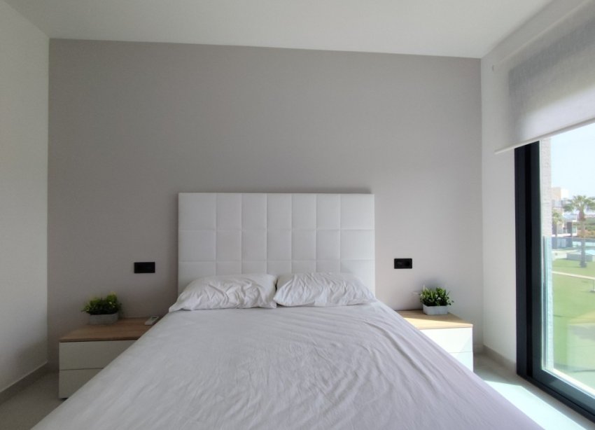 Reventa - Apartamento / Dúplex - El Raso