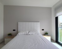 Reventa - Apartamento / Dúplex - El Raso