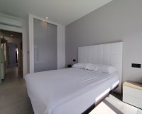 Reventa - Apartamento / Dúplex - El Raso