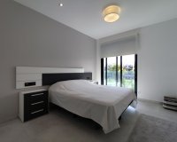 Reventa - Apartamento / Dúplex - El Raso