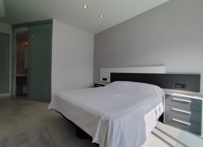 Reventa - Apartamento / Dúplex - El Raso