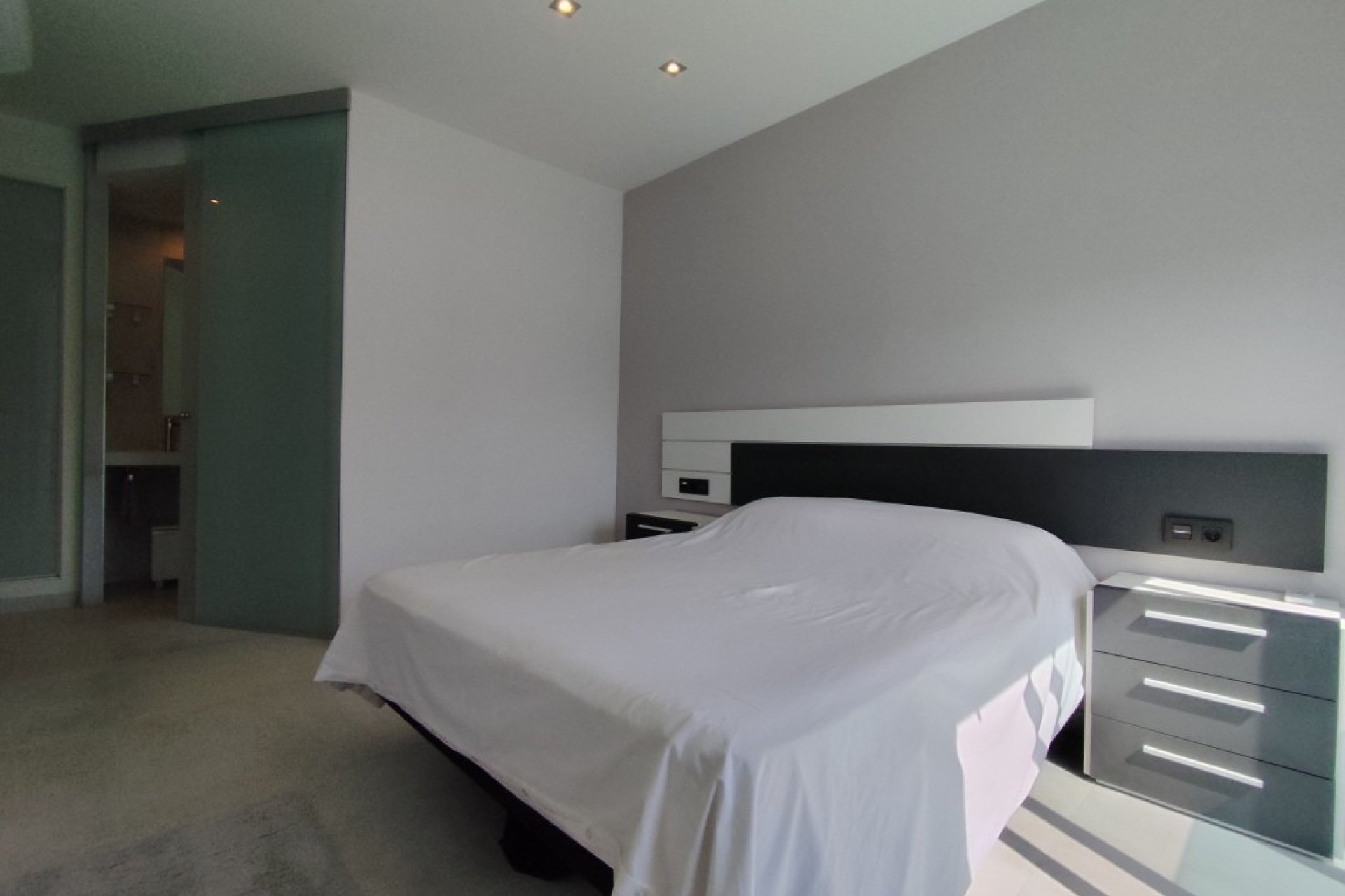 Reventa - Apartamento / Dúplex - El Raso