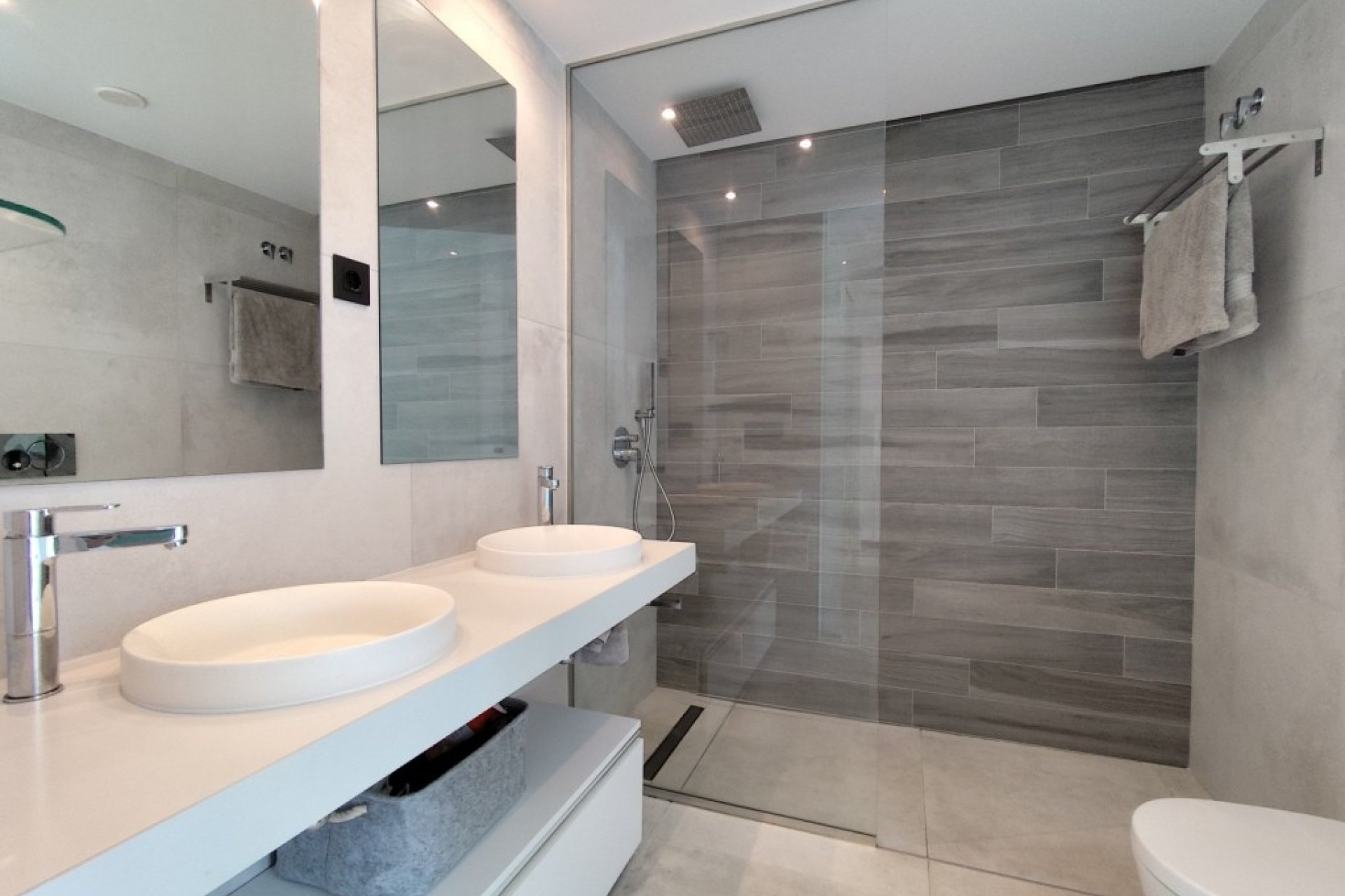 Reventa - Apartamento / Dúplex - El Raso