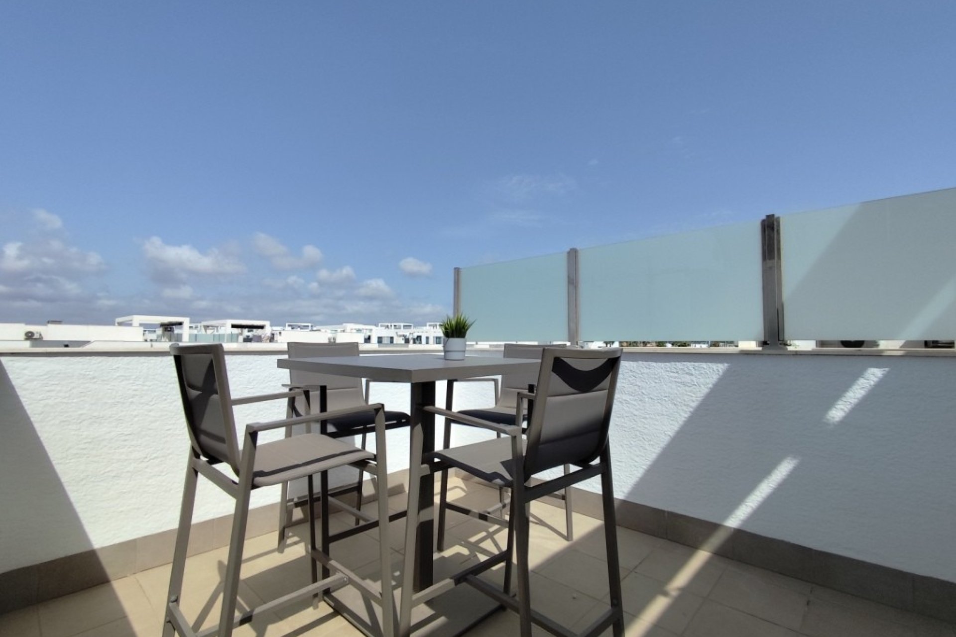 Reventa - Apartamento / Dúplex - El Raso