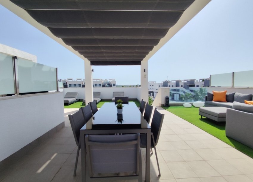 Reventa - Apartamento / Dúplex - El Raso