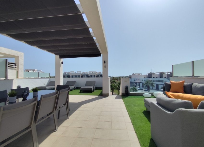 Reventa - Apartamento / Dúplex - El Raso
