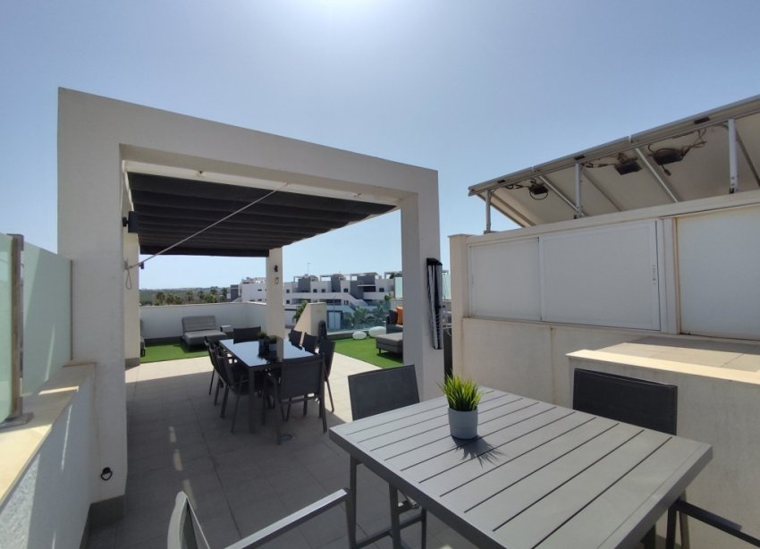 Reventa - Apartamento / Dúplex - El Raso