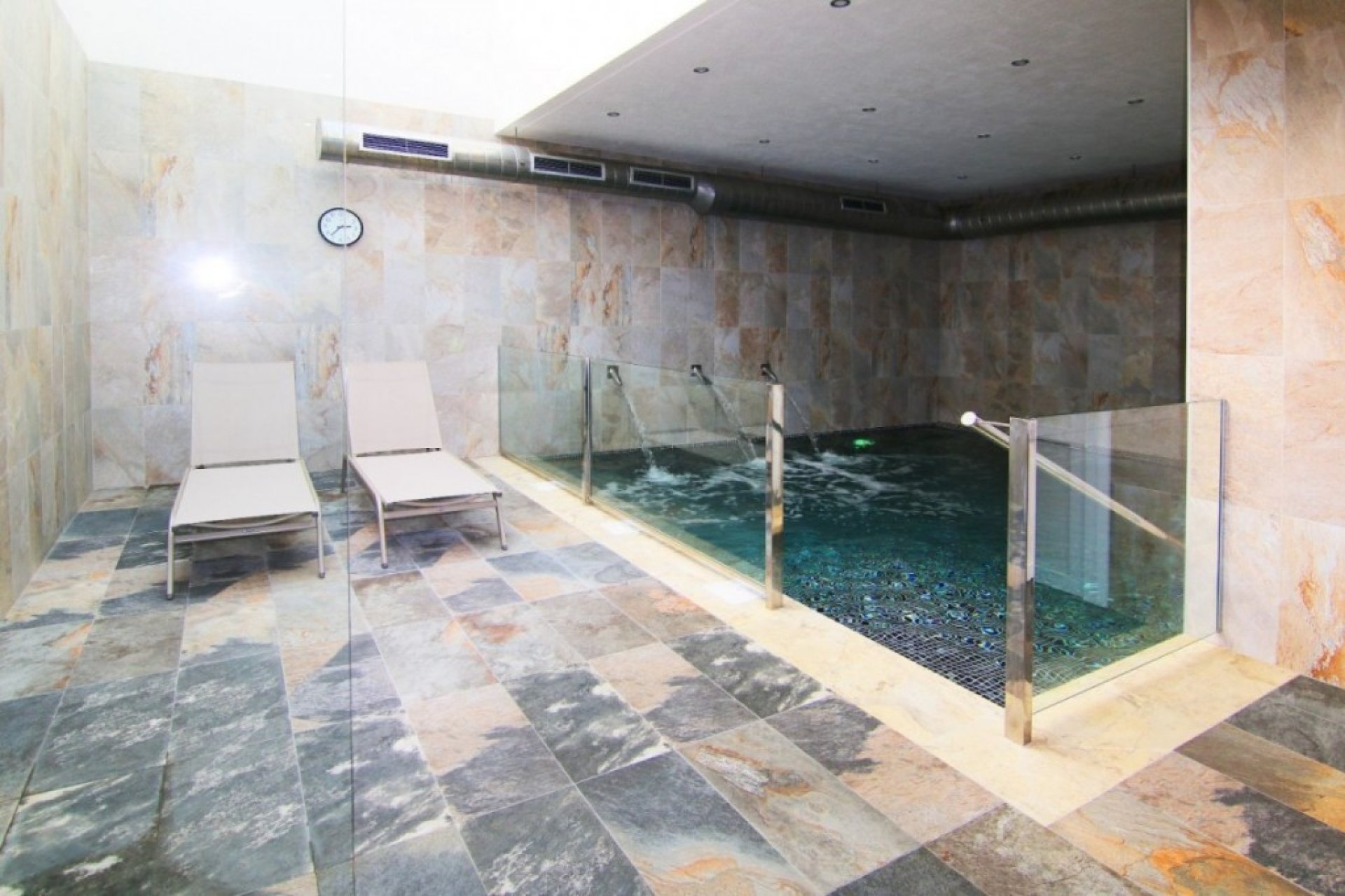 Reventa - Apartamento / Dúplex - El Raso