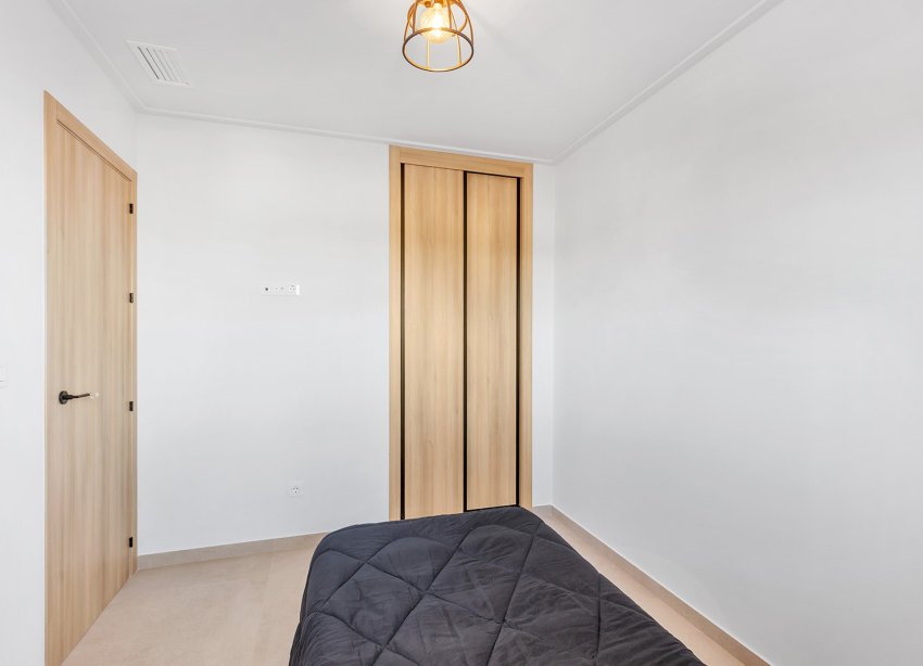 Reventa - Apartamento / Dúplex - Guardamar del Segura - El Raso