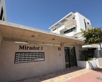 Reventa - Apartamento / Dúplex - Los Alcazares - Dolores De Pacheco