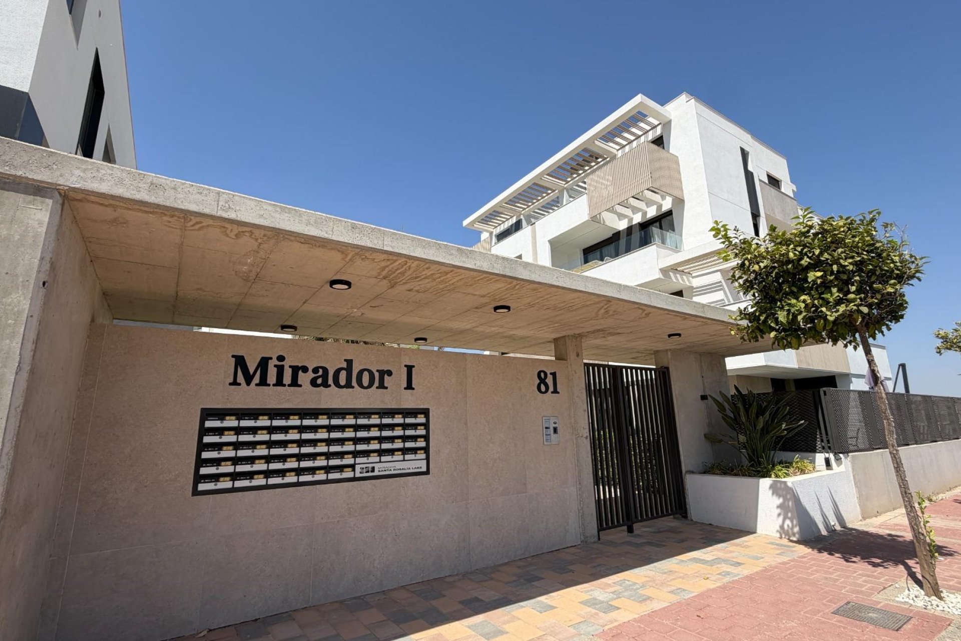 Reventa - Apartamento / Dúplex - Los Alcazares - Dolores De Pacheco