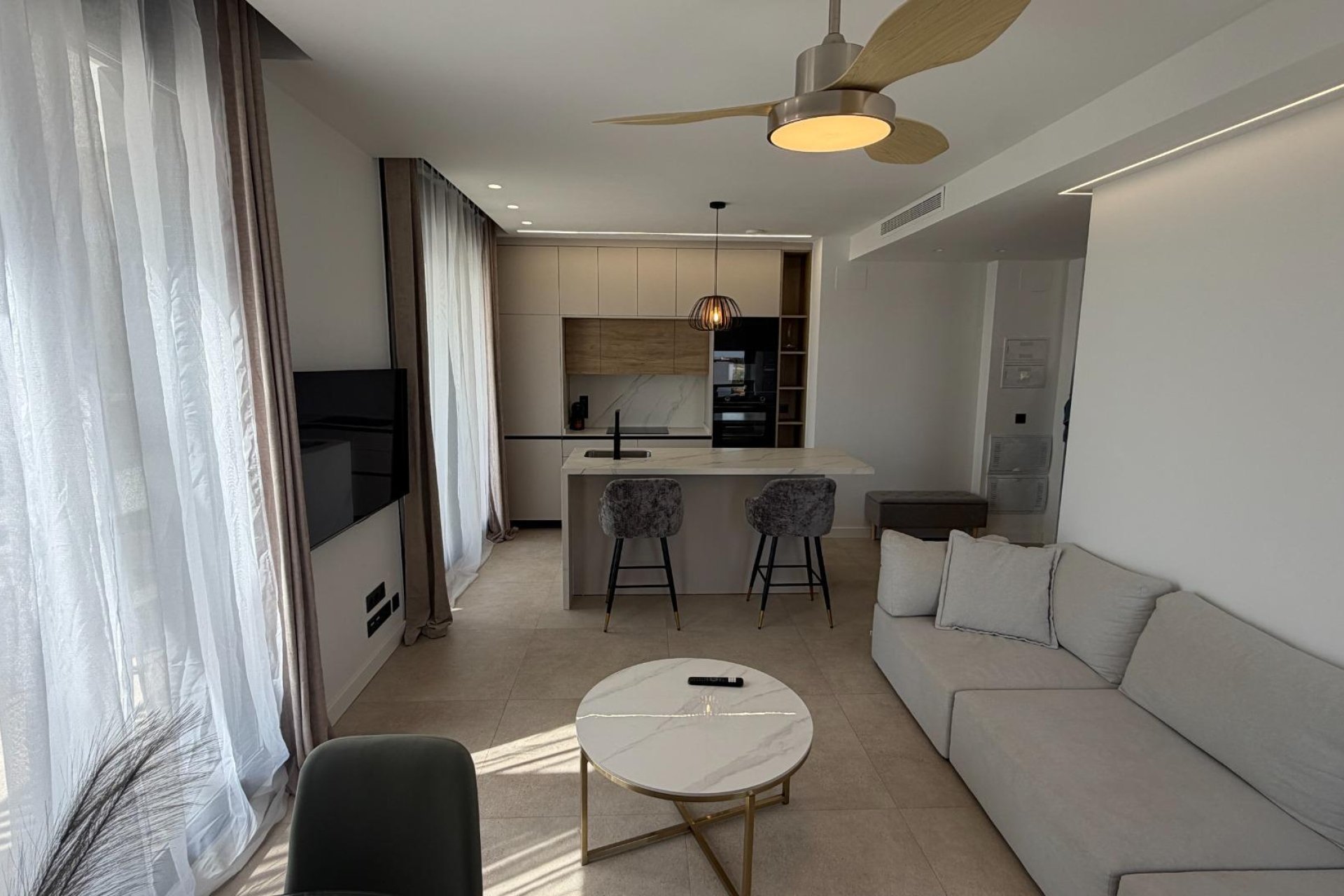 Reventa - Apartamento / Dúplex - Los Alcazares - Dolores De Pacheco