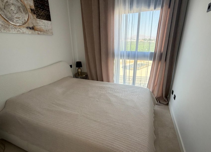 Reventa - Apartamento / Dúplex - Los Alcazares - Dolores De Pacheco