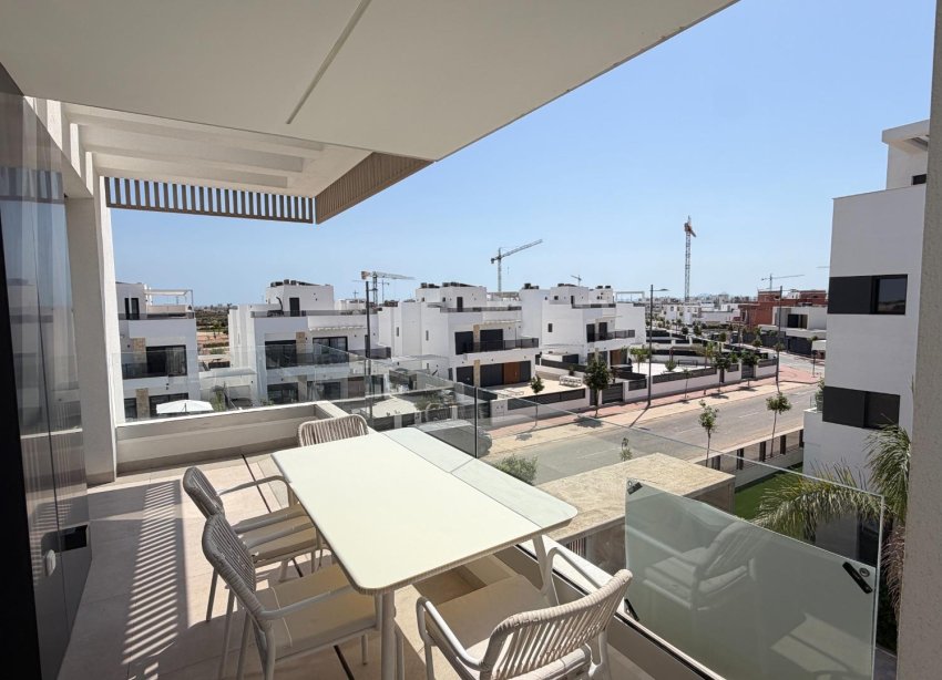 Reventa - Apartamento / Dúplex - Los Alcazares - Dolores De Pacheco