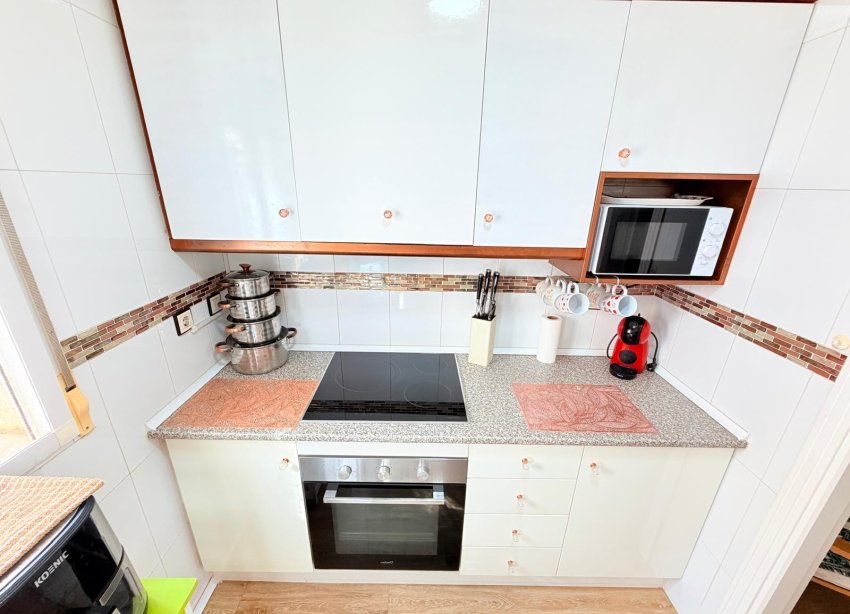 Reventa - Apartamento / Dúplex - Los Montesinos - La Herrada