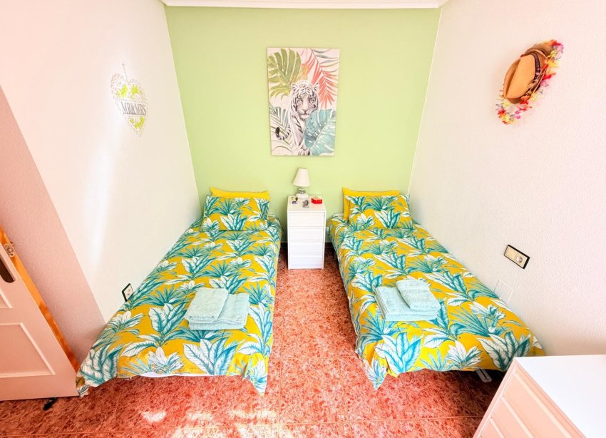 Reventa - Apartamento / Dúplex - Los Montesinos - La Herrada