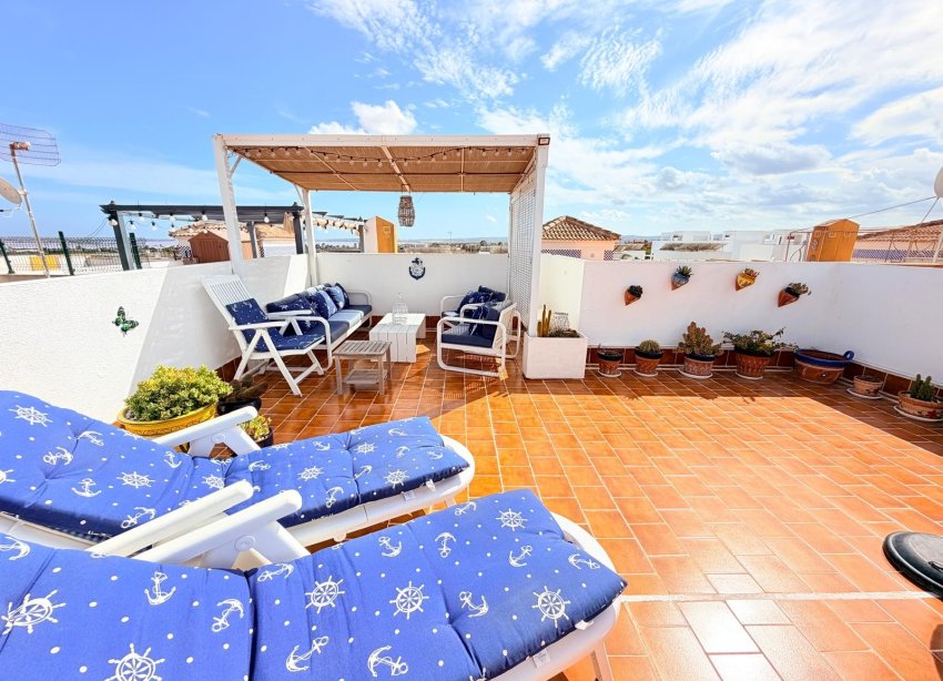 Reventa - Apartamento / Dúplex - Los Montesinos - La Herrada