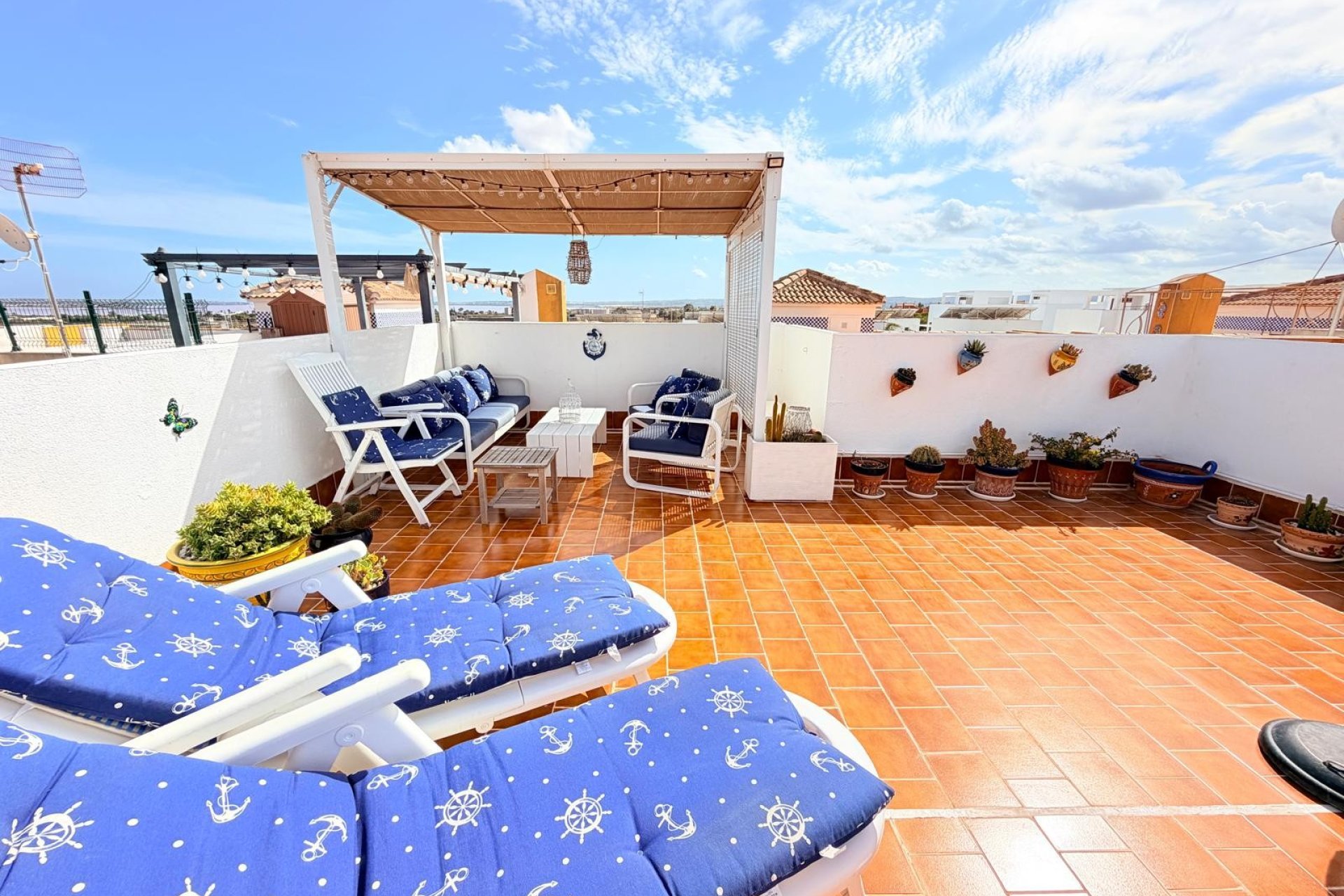 Reventa - Apartamento / Dúplex - Los Montesinos - La Herrada