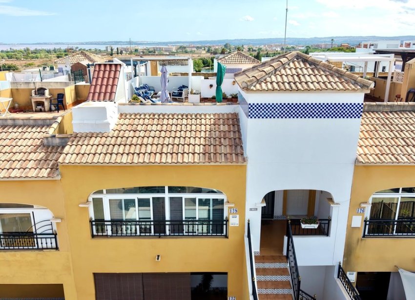 Reventa - Apartamento / Dúplex - Los Montesinos - La Herrada