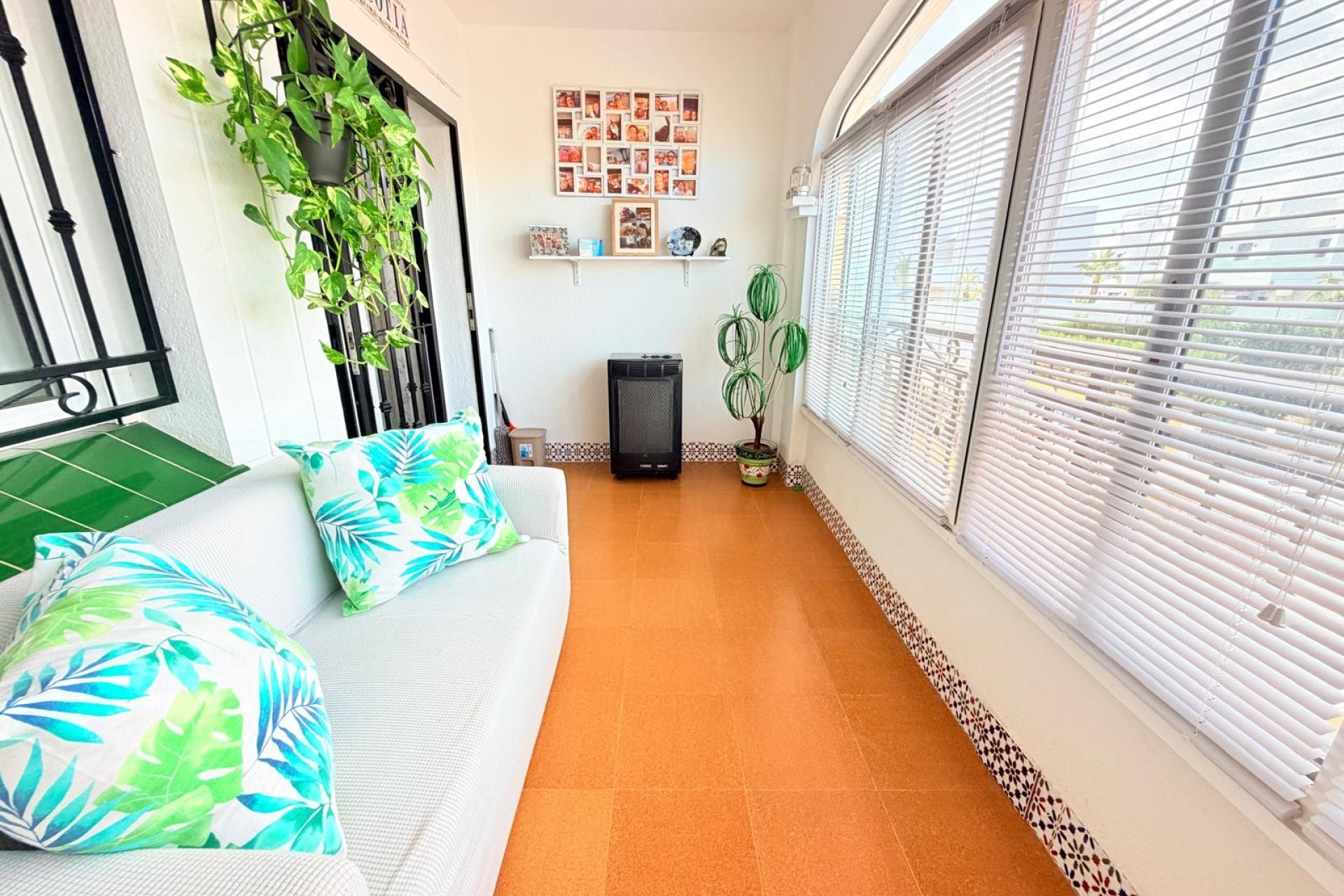 Reventa - Apartamento / Dúplex - Los Montesinos - La Herrada