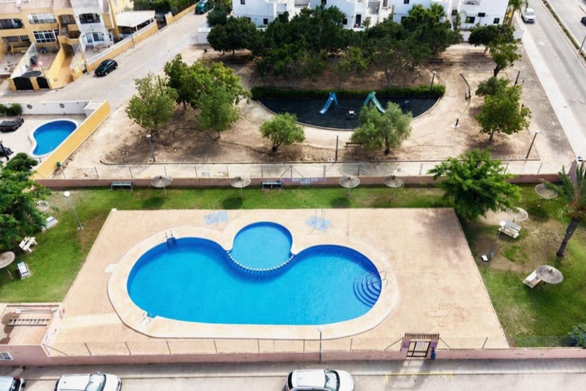 Reventa - Apartamento / Dúplex - Los Montesinos - La Herrada