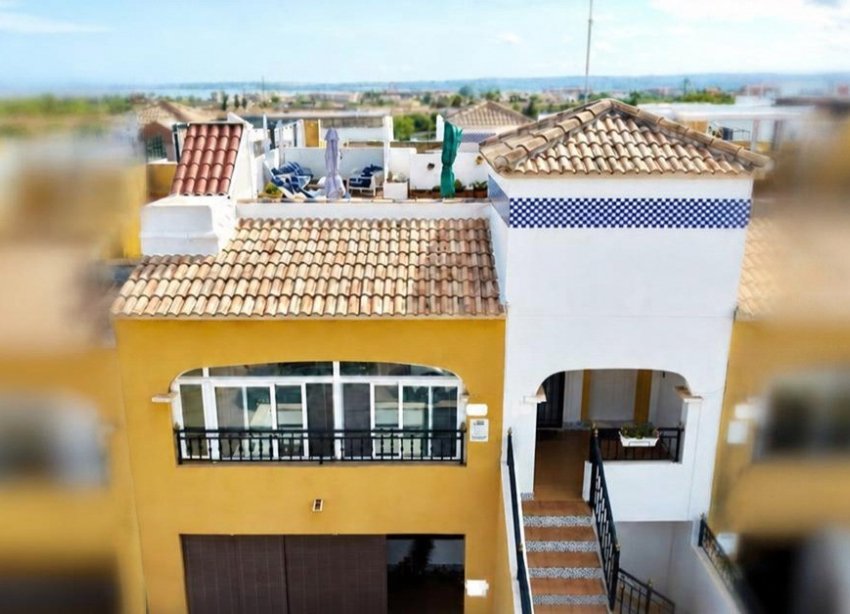 Reventa - Apartamento / Dúplex - Los Montesinos - La Herrada