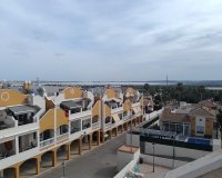 Reventa - Apartamento / Dúplex - Los Montesinos - Urbanizacion montesol
