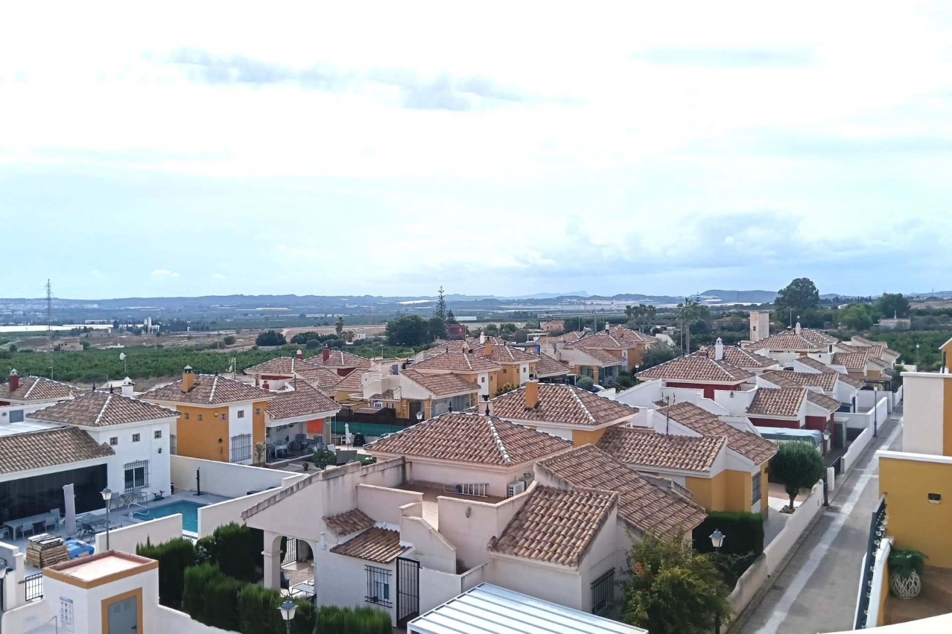 Reventa - Apartamento / Dúplex - Los Montesinos - Urbanizacion montesol