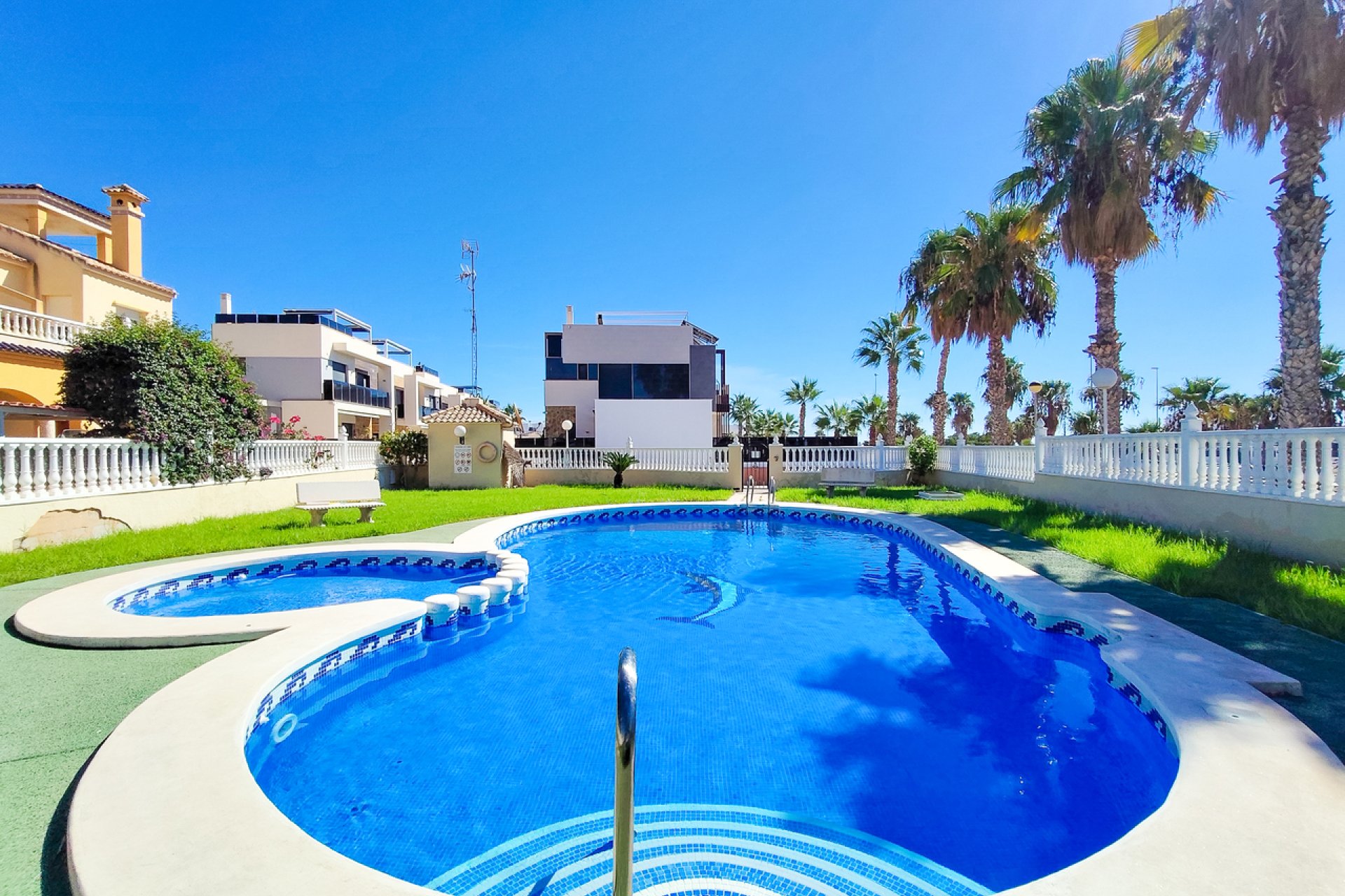 Reventa - Apartamento / Dúplex - Orihuela Costa - Cabo Roig