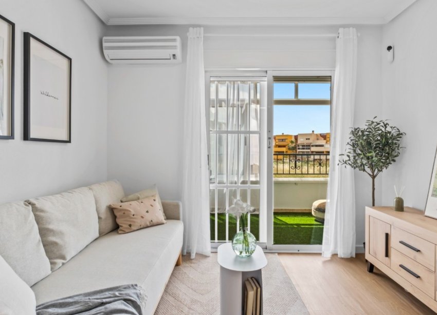 Reventa - Apartamento / Dúplex - Orihuela Costa - La Florida
