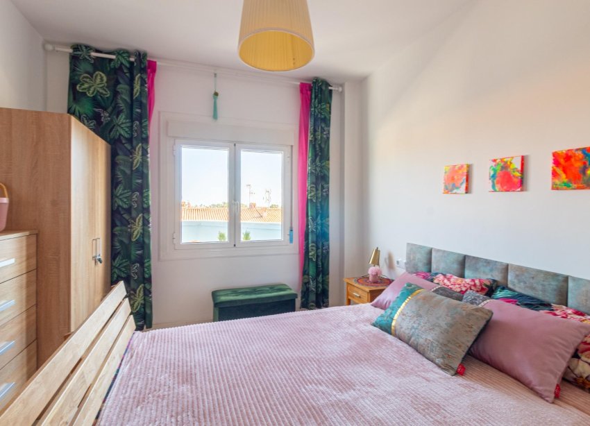Reventa - Apartamento / Dúplex - Orihuela Costa - La Regia