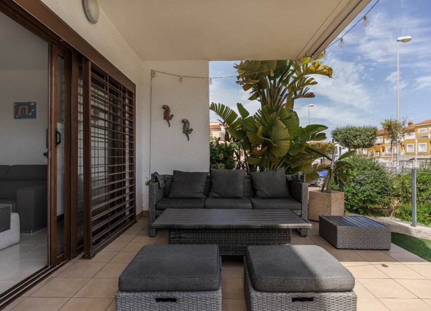 Reventa - Apartamento / Dúplex - Orihuela Costa - La Zenia
