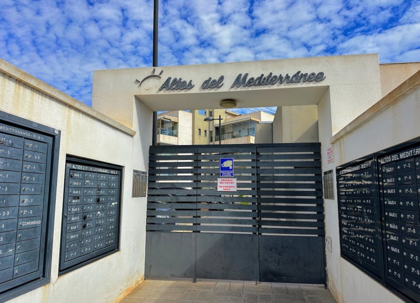 Reventa - Apartamento / Dúplex - Orihuela Costa - La Zenia