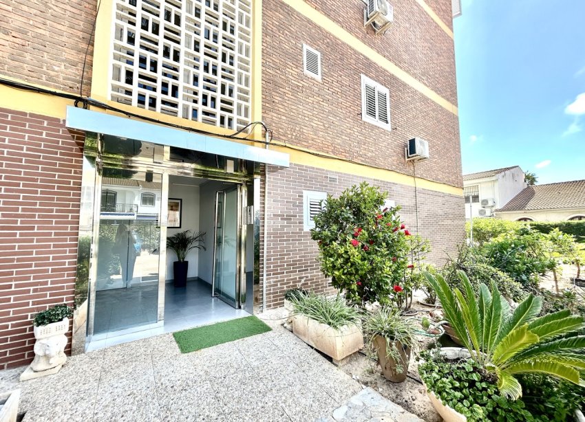 Reventa - Apartamento / Dúplex - Orihuela Costa - La Zenia