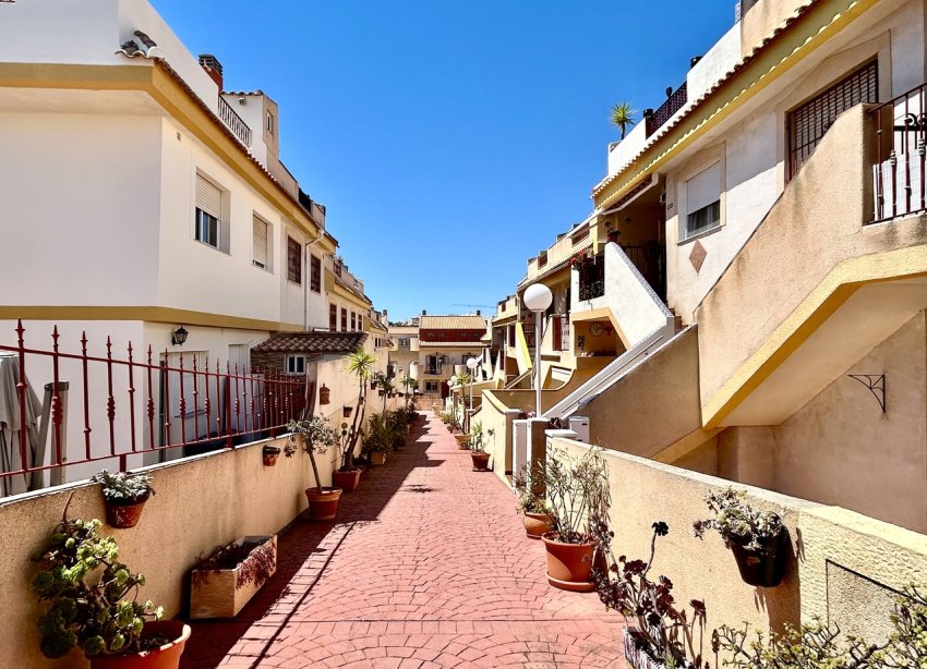 Reventa - Apartamento / Dúplex - Orihuela Costa - La Zenia