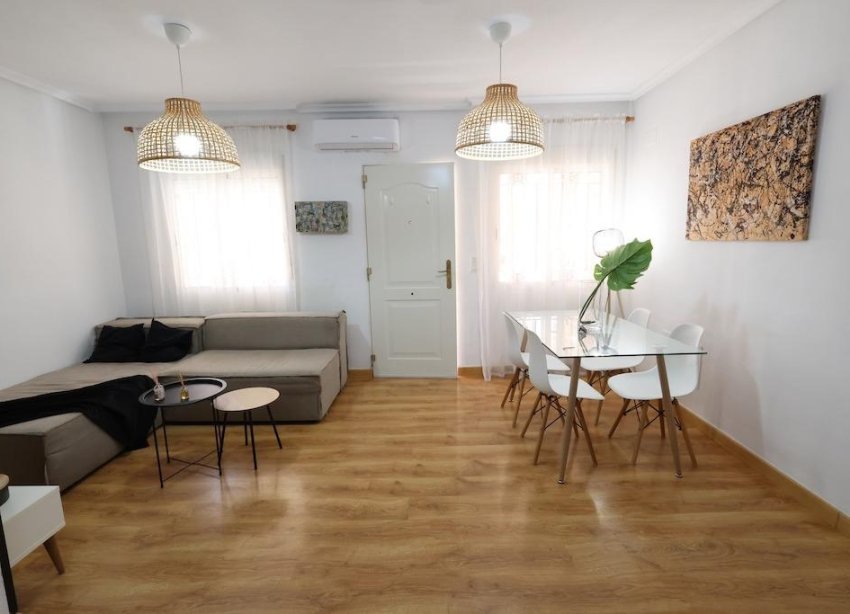 Reventa - Apartamento / Dúplex - Orihuela Costa - La Zenia