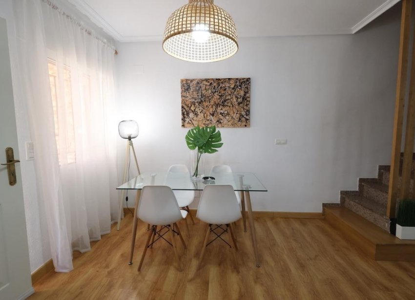 Reventa - Apartamento / Dúplex - Orihuela Costa - La Zenia