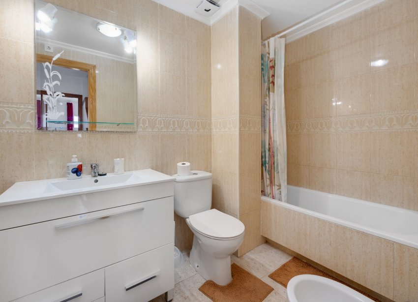 Reventa - Apartamento / Dúplex - Orihuela Costa - La Zenia