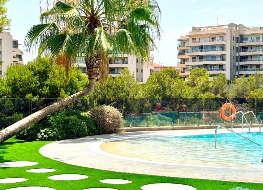 Reventa - Apartamento / Dúplex - Orihuela Costa - La Zenia