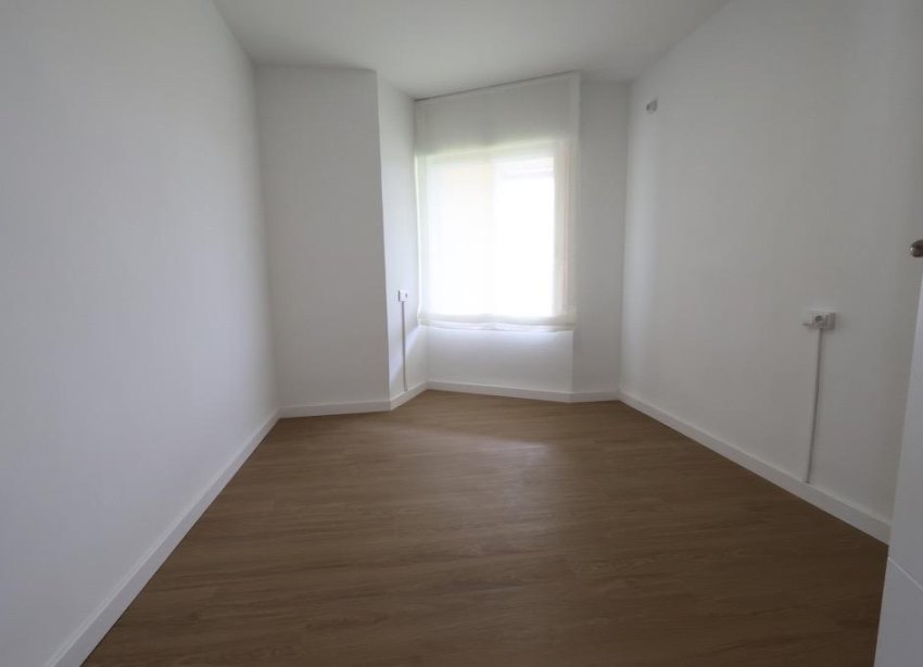 Reventa - Apartamento / Dúplex - Orihuela Costa - La Zenia