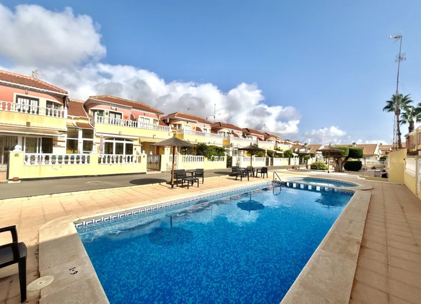 Reventa - Apartamento / Dúplex - Orihuela Costa - La Zenia