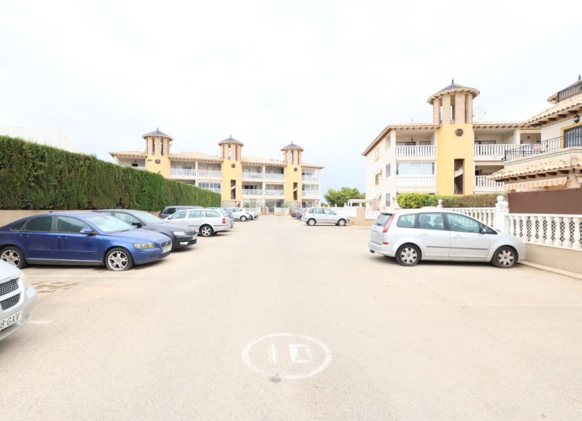 Reventa - Apartamento / Dúplex - Orihuela Costa - La Zenia