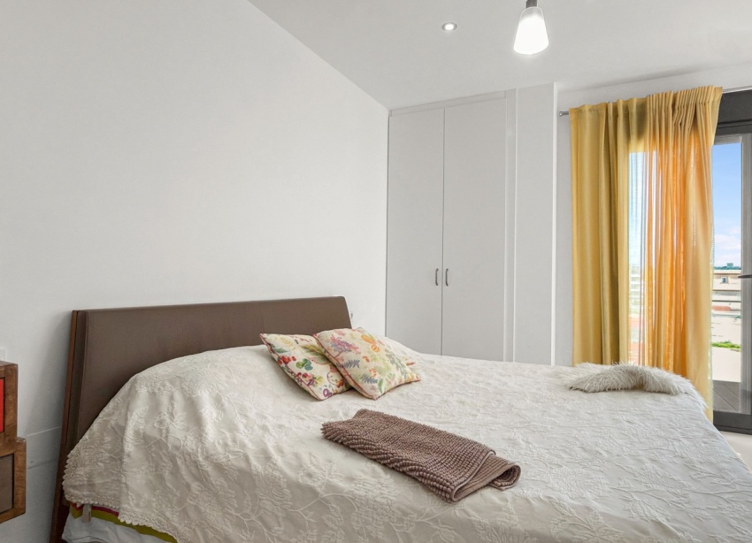 Reventa - Apartamento / Dúplex - Orihuela Costa - La Zenia