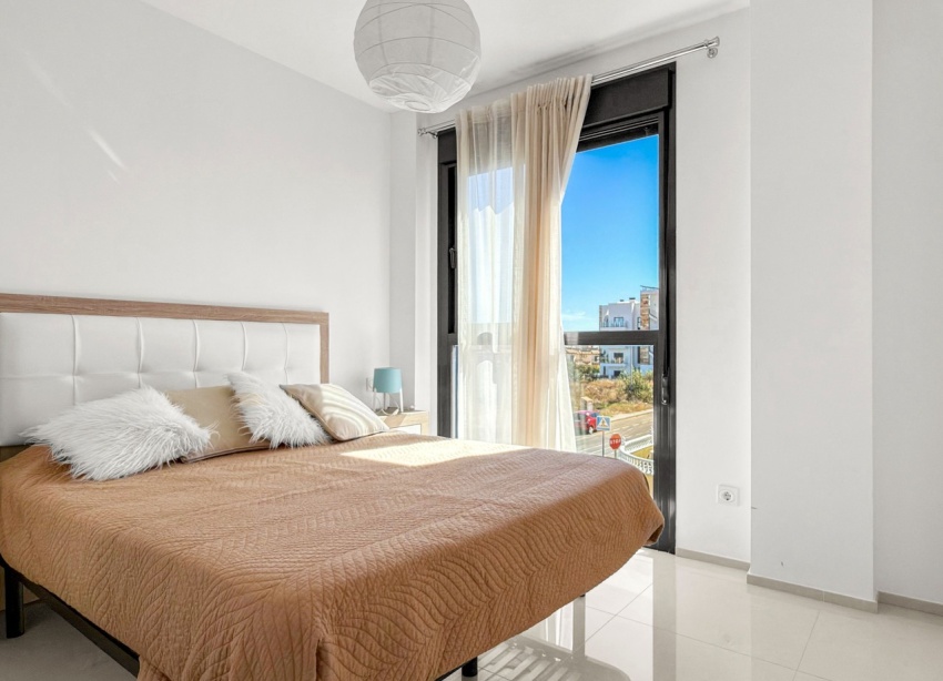 Reventa - Apartamento / Dúplex - Orihuela Costa - La Zenia