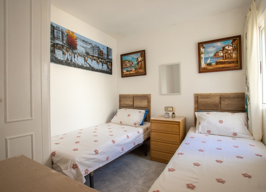 Reventa - Apartamento / Dúplex - Orihuela Costa - Los Almendros-La Florida
